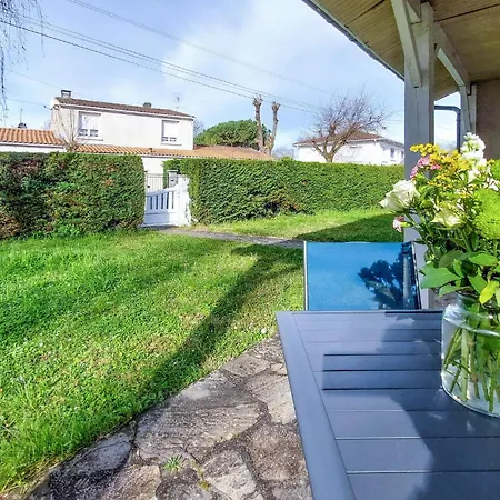 3 Bedroom Cozy Home In Royan Дом отдыха Руайян