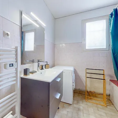 3 Bedroom Cozy Home In Royan Casa de Férias
